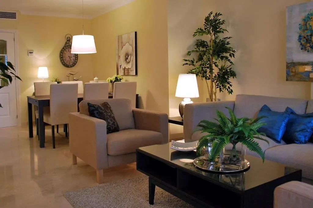 R22 Three Bed Apartment With Spa Marbella Španělsko